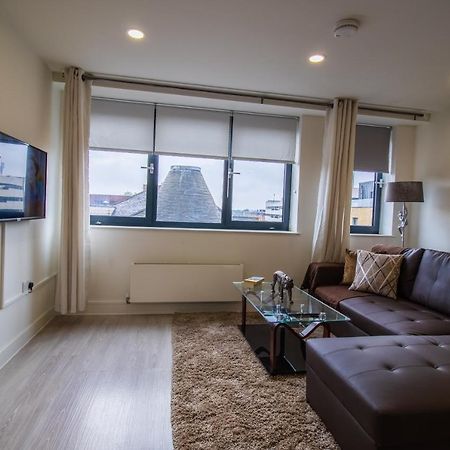 Virexxa Bedford Centre - Executive Suite - 2Bed Flat With Free Parking & Gym Exterior photo