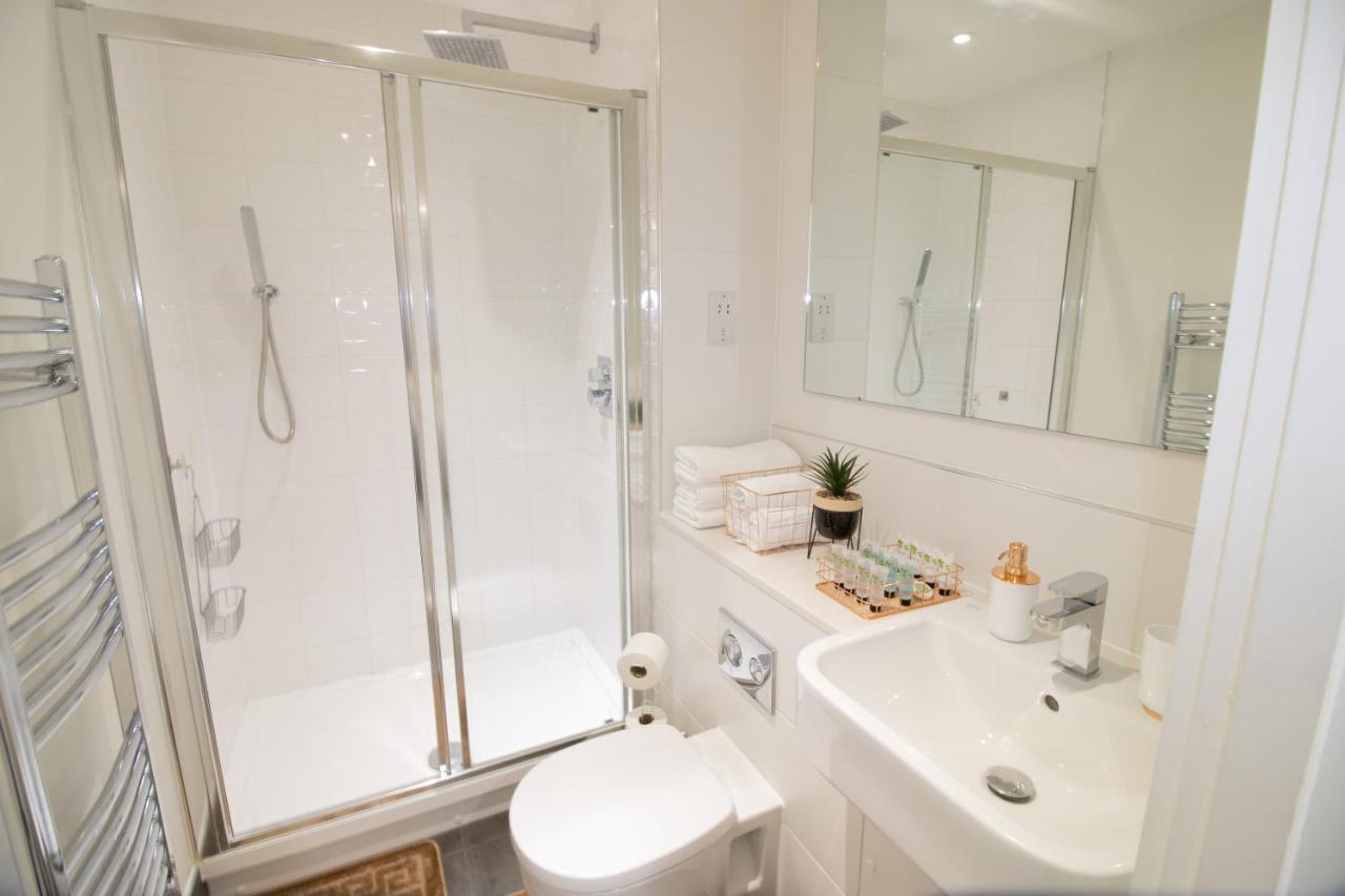 Virexxa Bedford Centre - Executive Suite - 2Bed Flat With Free Parking & Gym Exterior photo