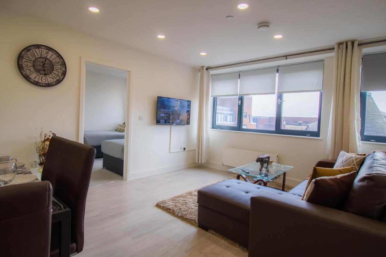Virexxa Bedford Centre - Executive Suite - 2Bed Flat With Free Parking & Gym Exterior photo